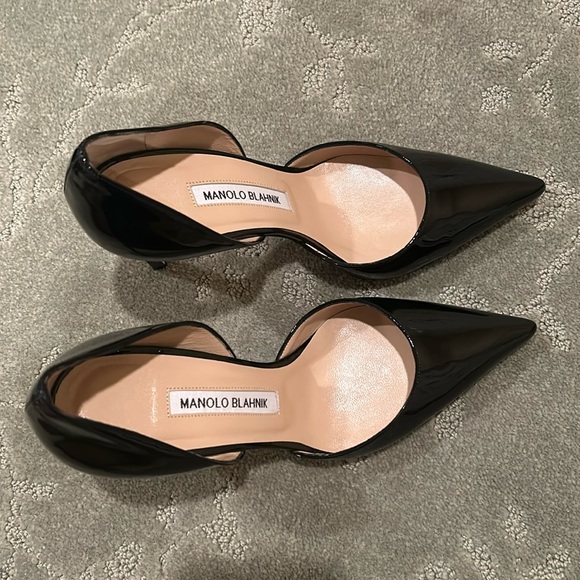 Manolo Blahnik Black Patent Leather Heels - Picture 2 of 4